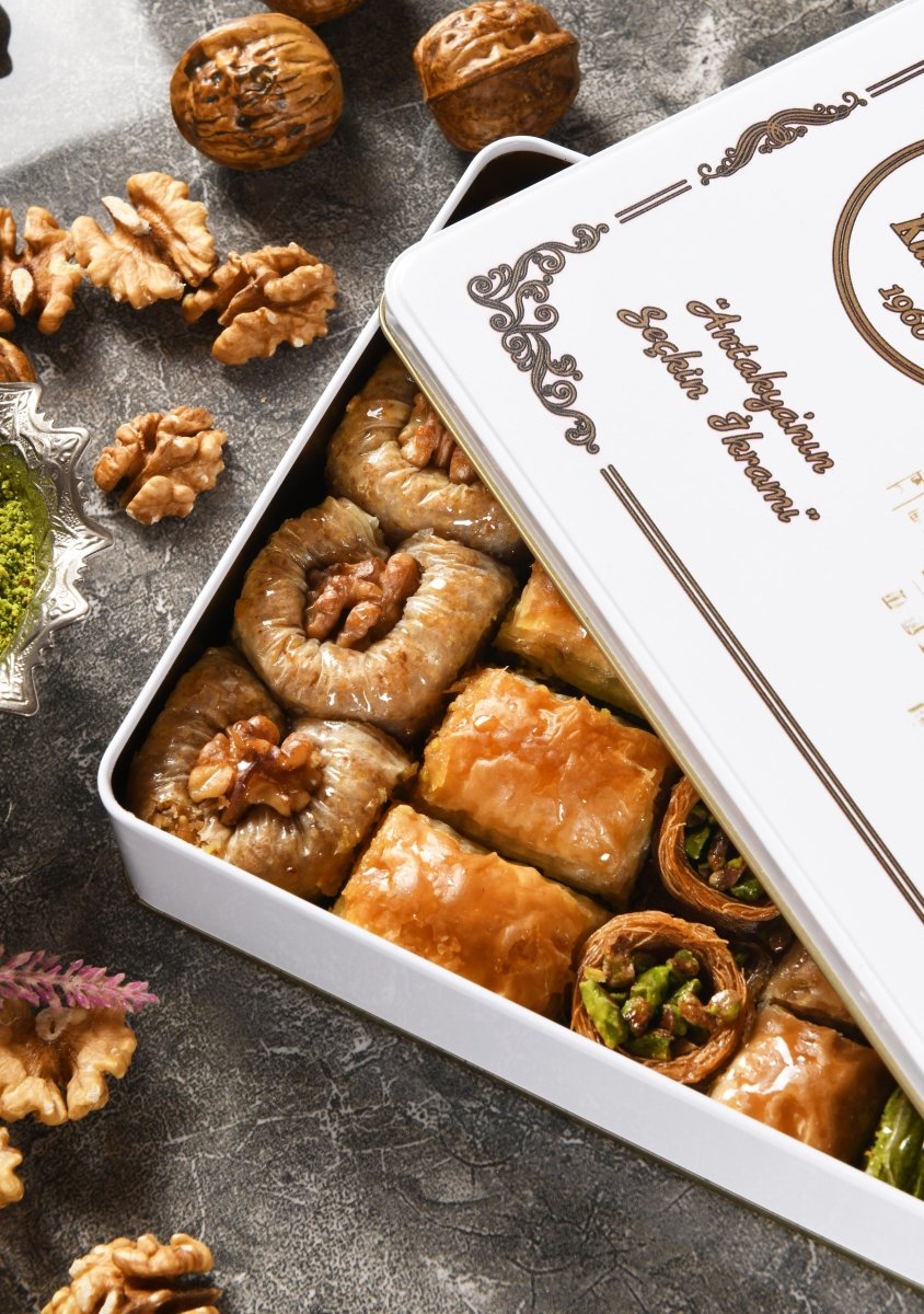 Asi | Assorted Pistachio and Walnut Baklava in Gift Metal Box - TryAladdin