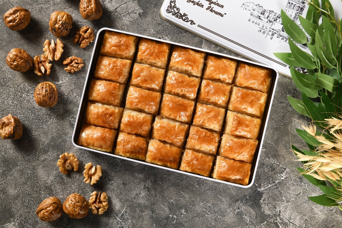 Asi | Walnut Baklava in Gift Metal Box - TryAladdin