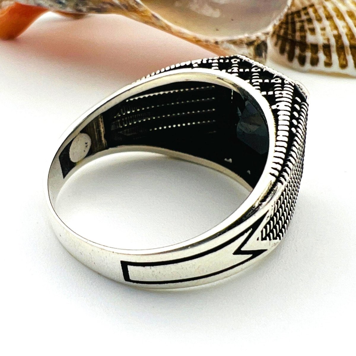 Black Onyx Men's Ring - TryAladdin