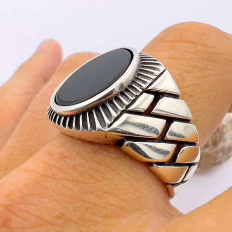 Black Oval Onyx Stone Men's Silver Ring - TryAladdin