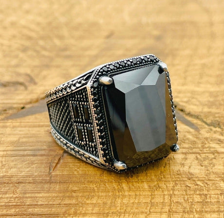 Black Zircon Stone Ring - TryAladdin