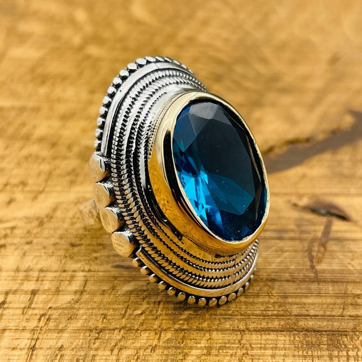 Blue Aquamarine Ring - TryAladdin