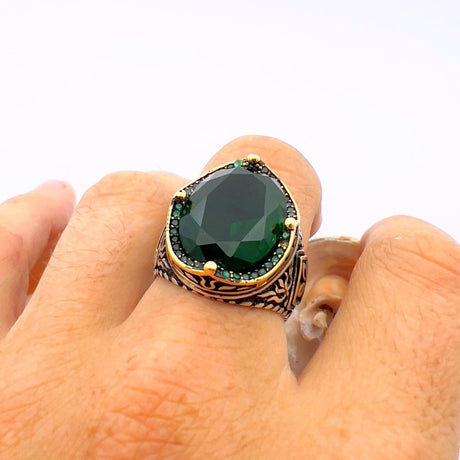 Green Emerald Oval Stone Men's Ring - TryAladdin