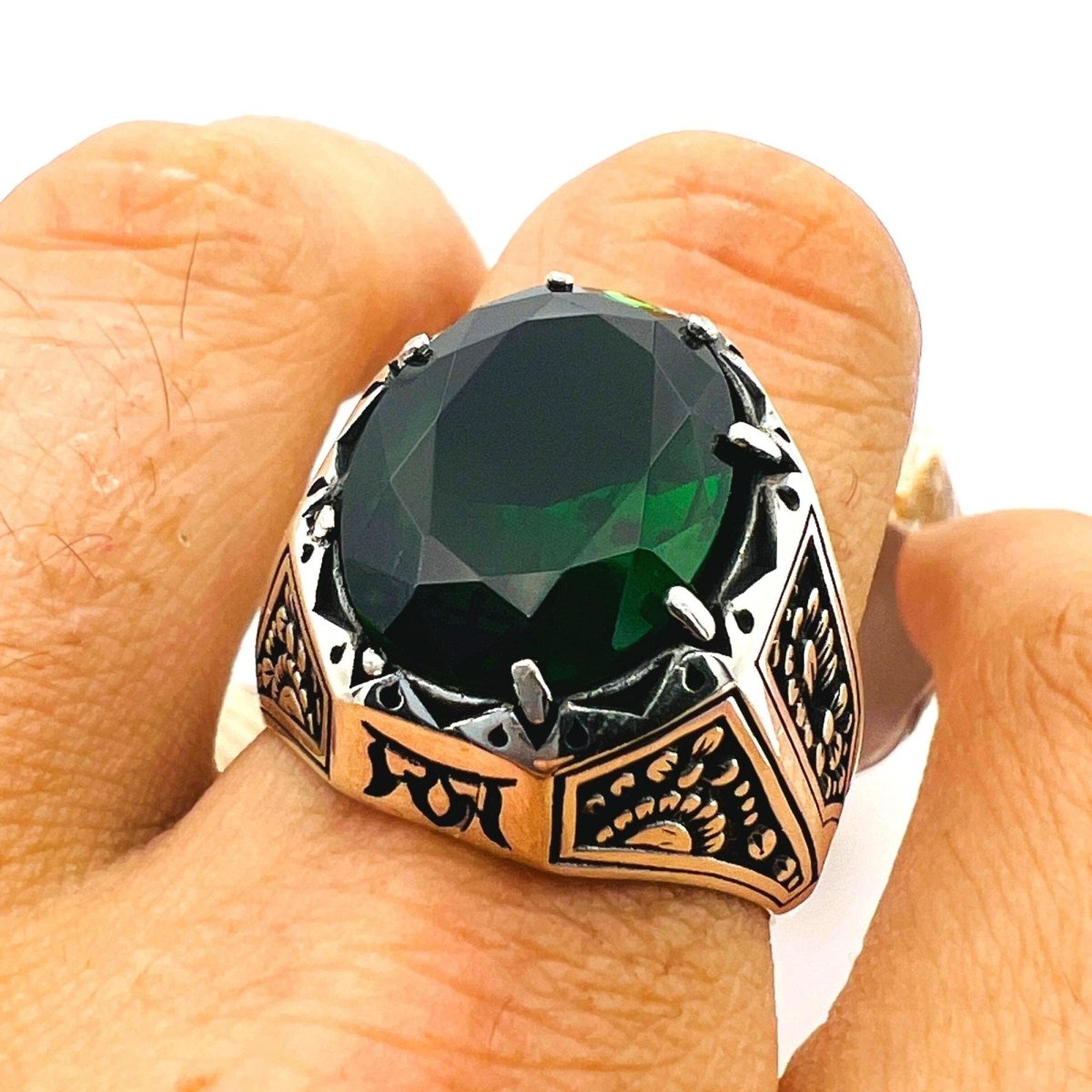 Green Emerald Stone Men's Ring - TryAladdin