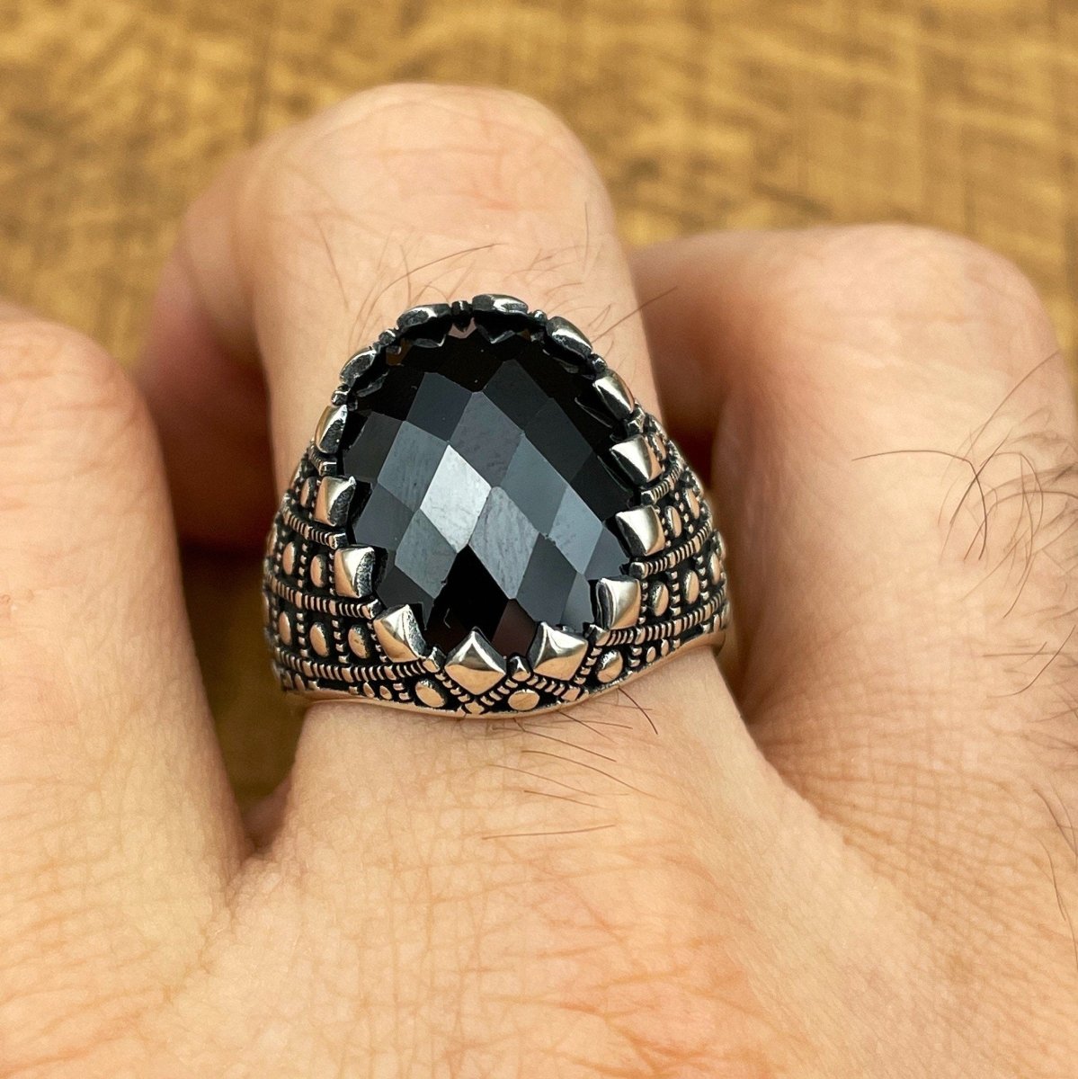 Handmade Men's Oval Black Zircon Silver Ring - TryAladdin