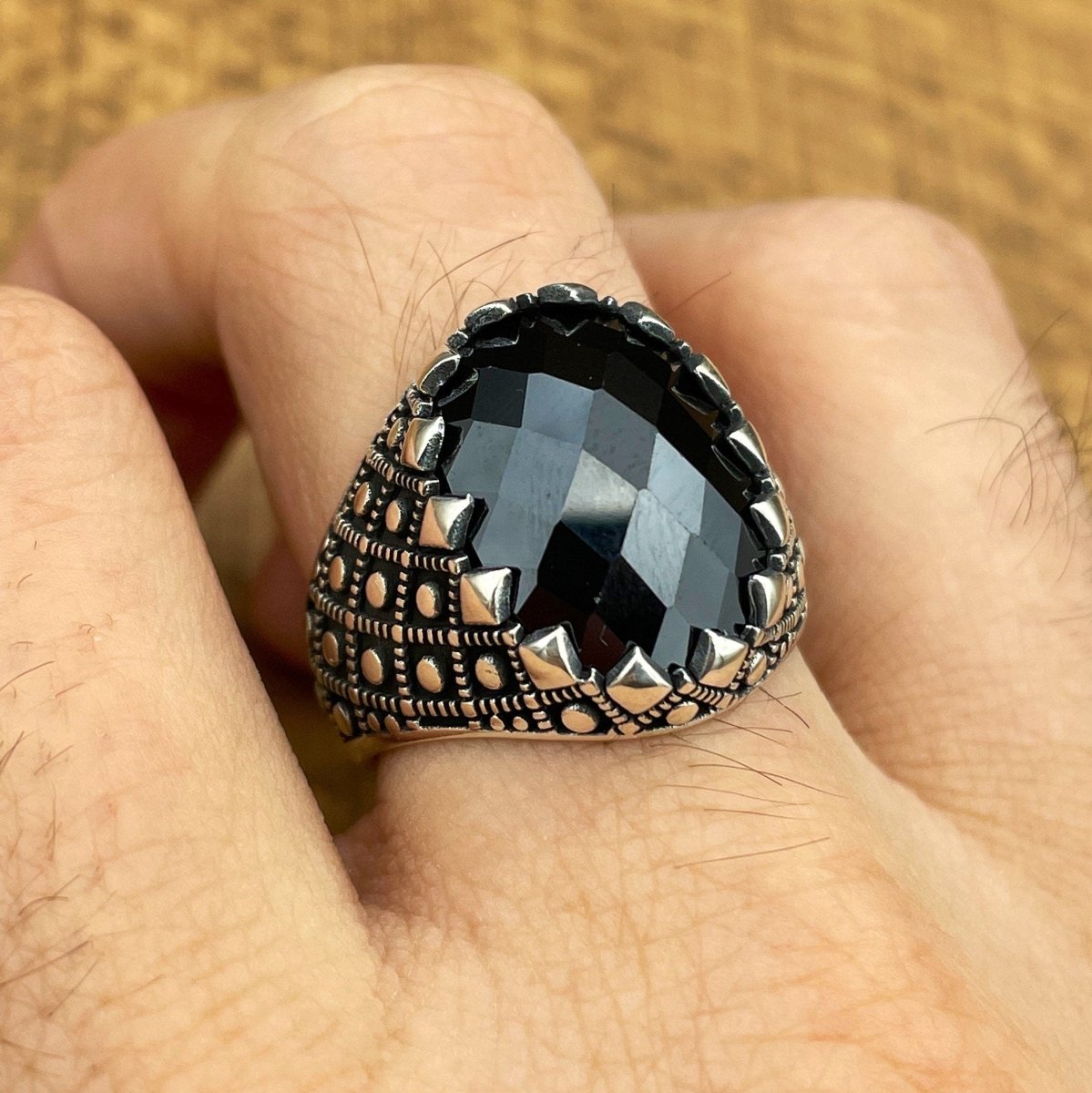 Handmade Men's Oval Black Zircon Silver Ring - TryAladdin