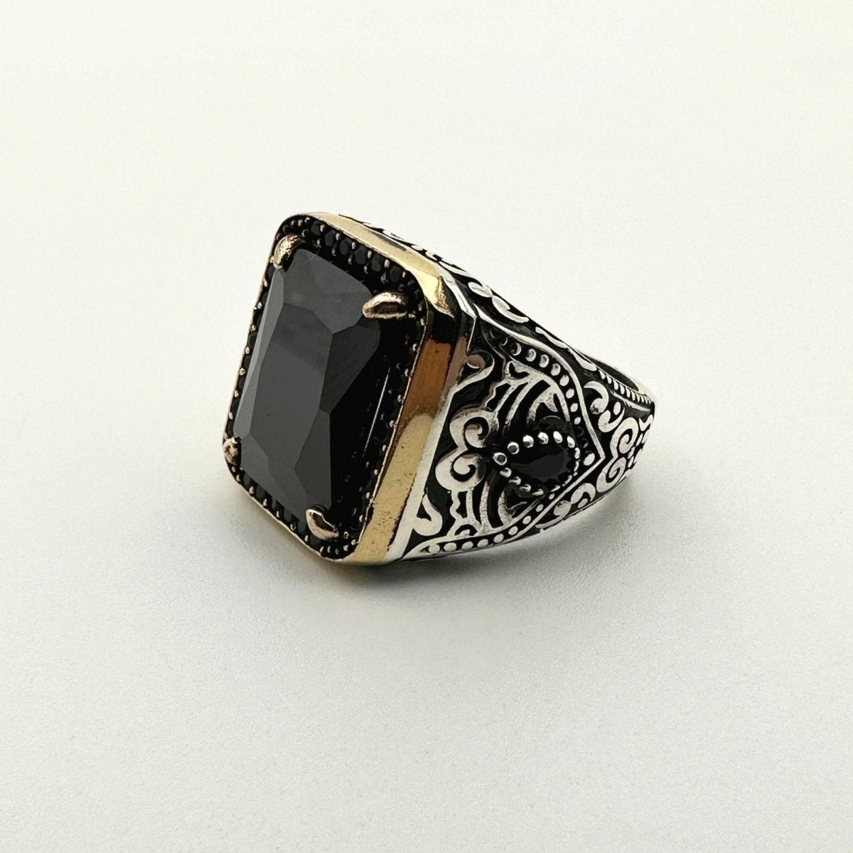 Men's Black Onyx Ring - TryAladdin