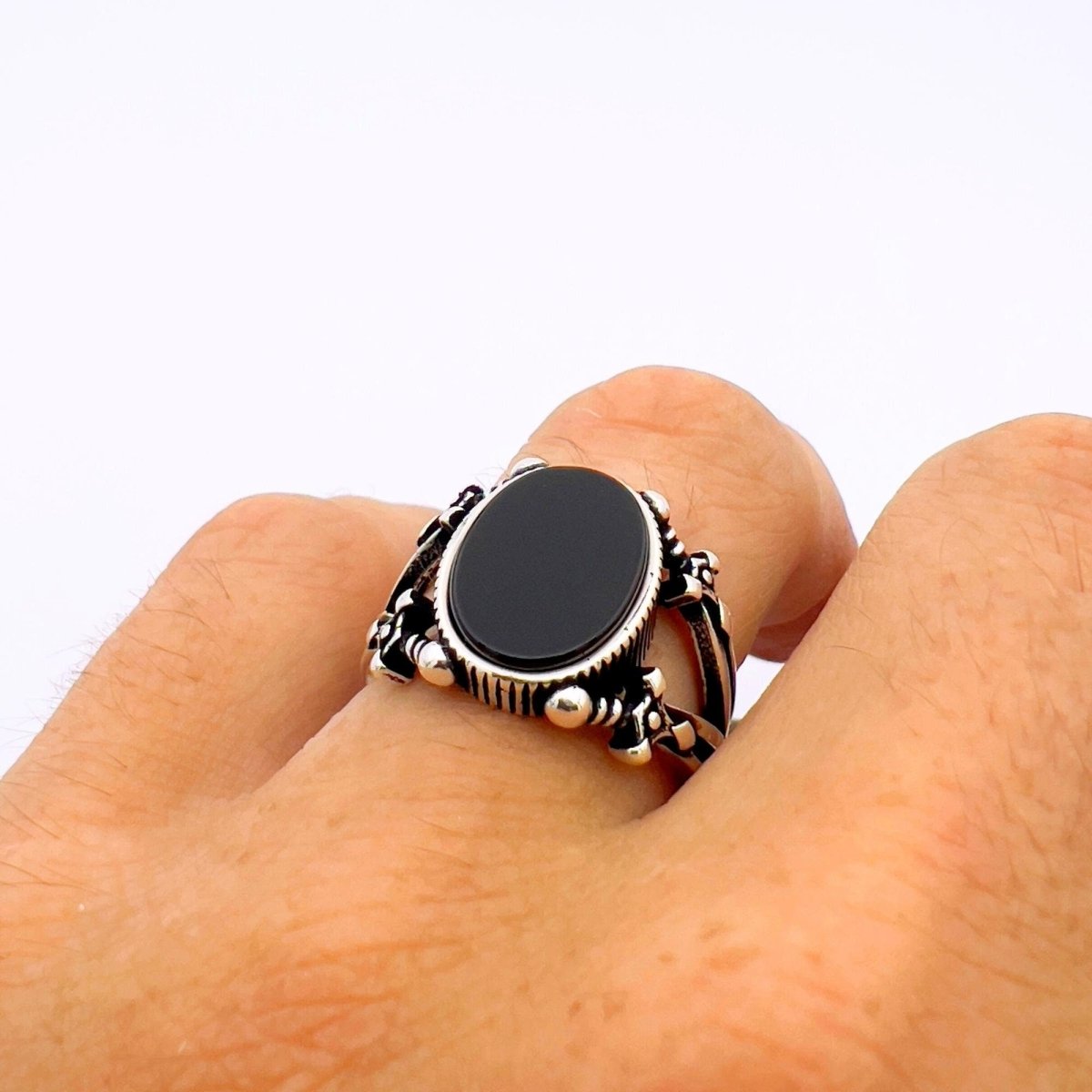 Men's Black Onyx Sterling Silver Ring - TryAladdin