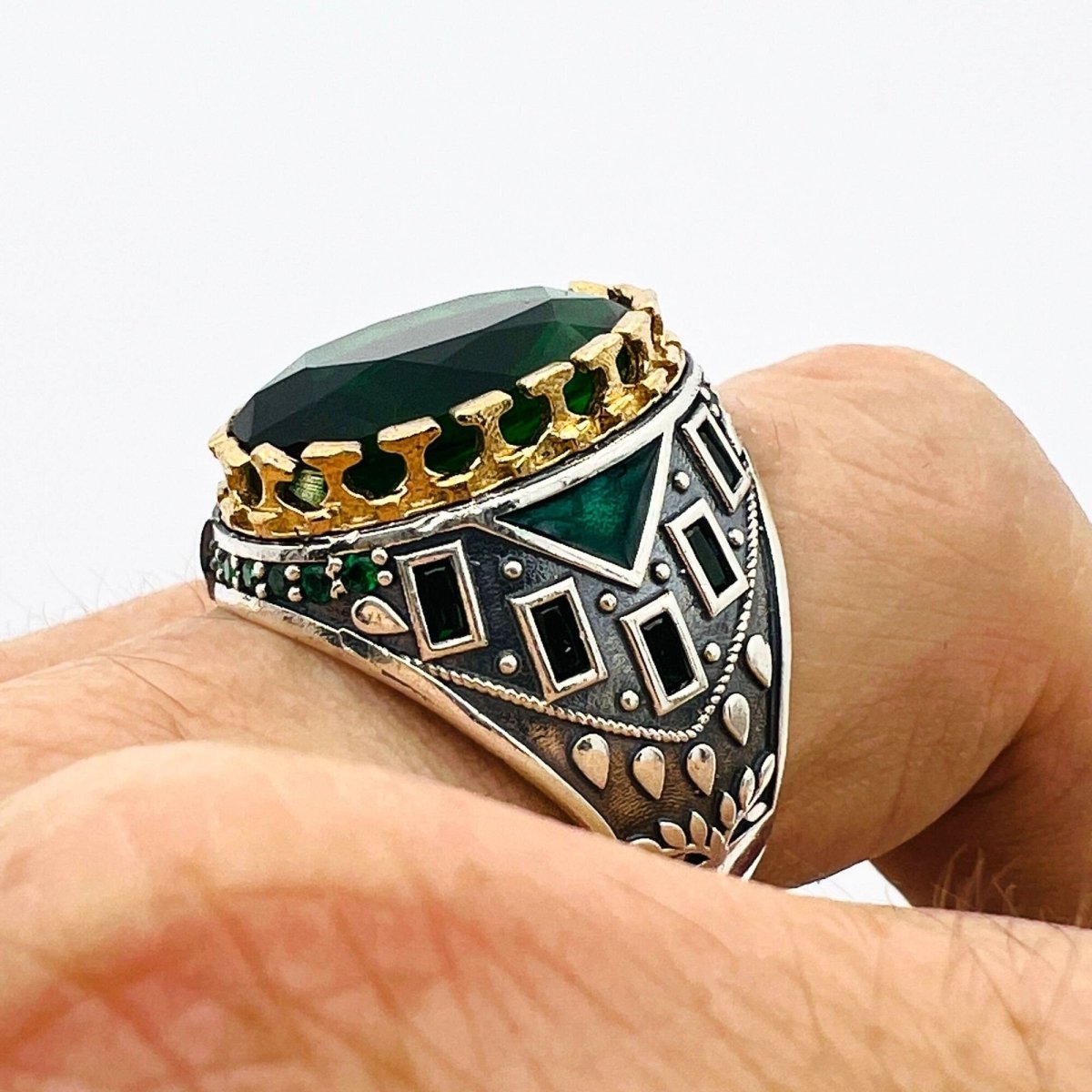 Men's Green Emerald Silver Ring - TryAladdin