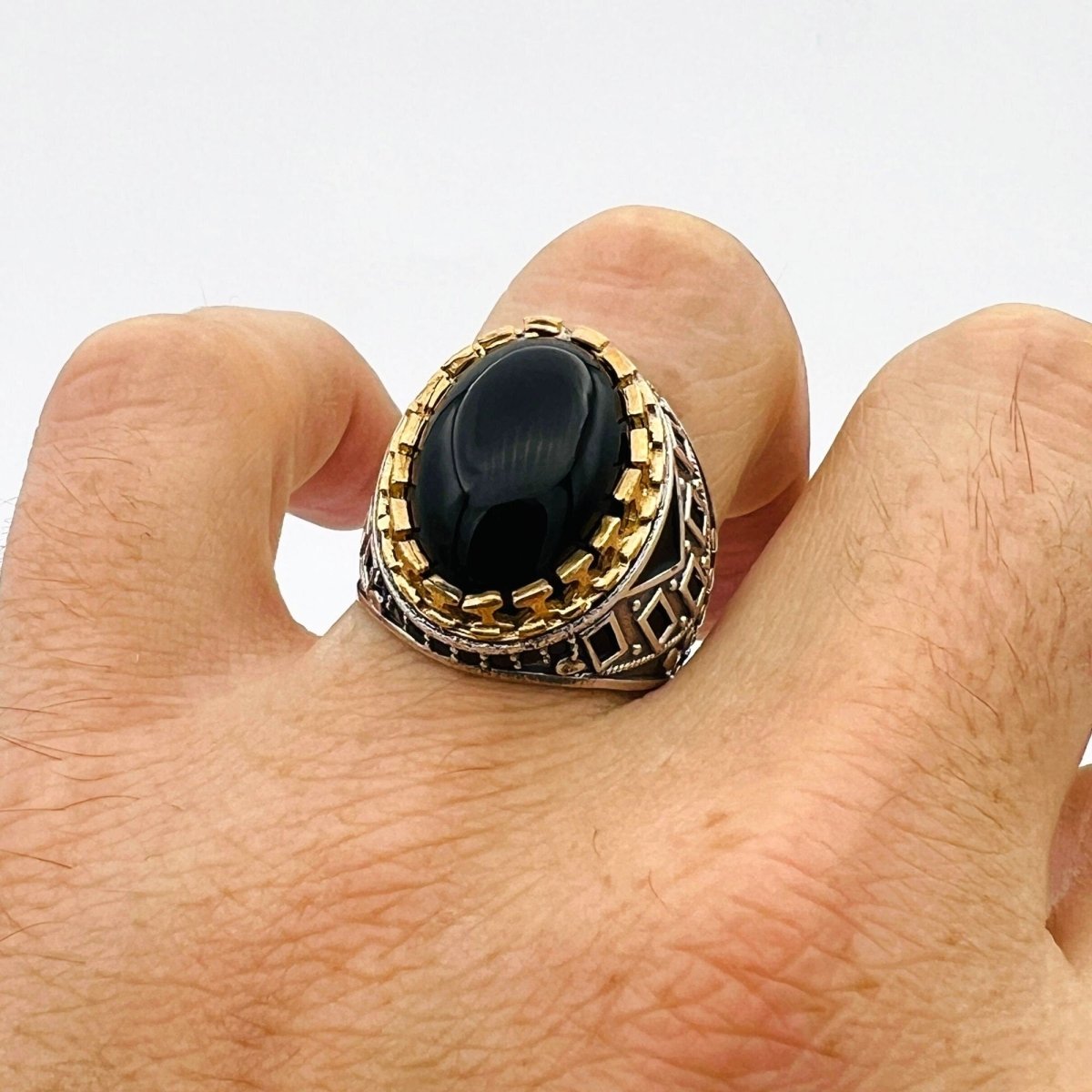 Men's Oval Onyx Silver Ring - TryAladdin