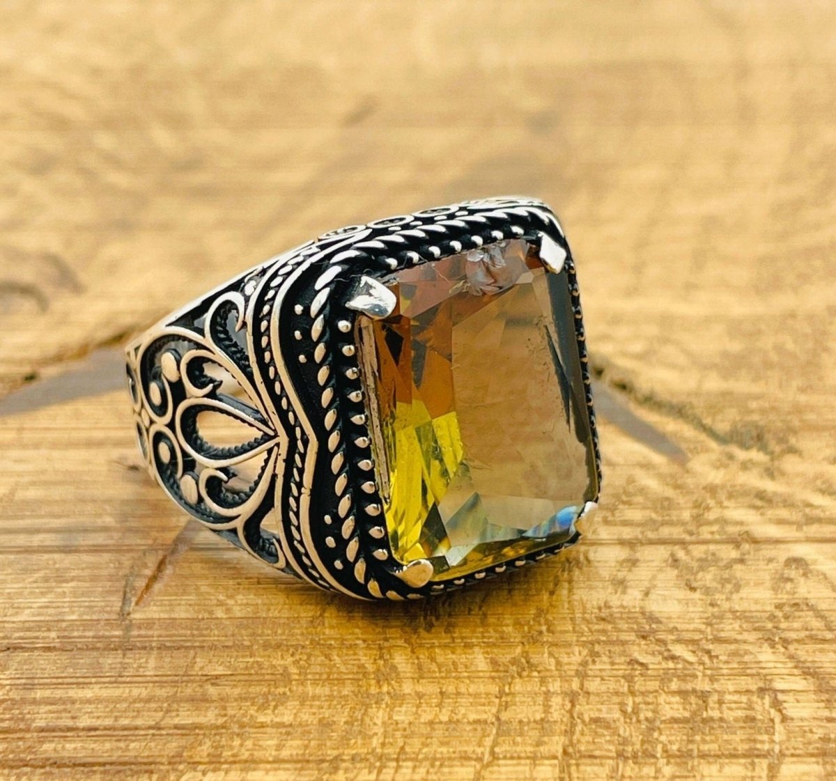 Men's Zultanite Gemstone Silver Ring - TryAladdin