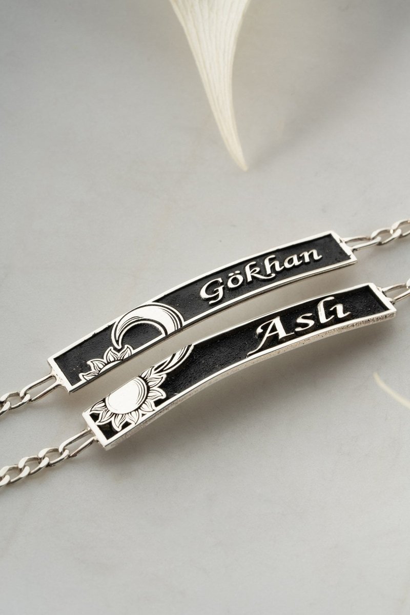 Nereze | Moon and Sun Harmony Personalized Couple Name Bracelet (2 Pieces) - TryAladdin