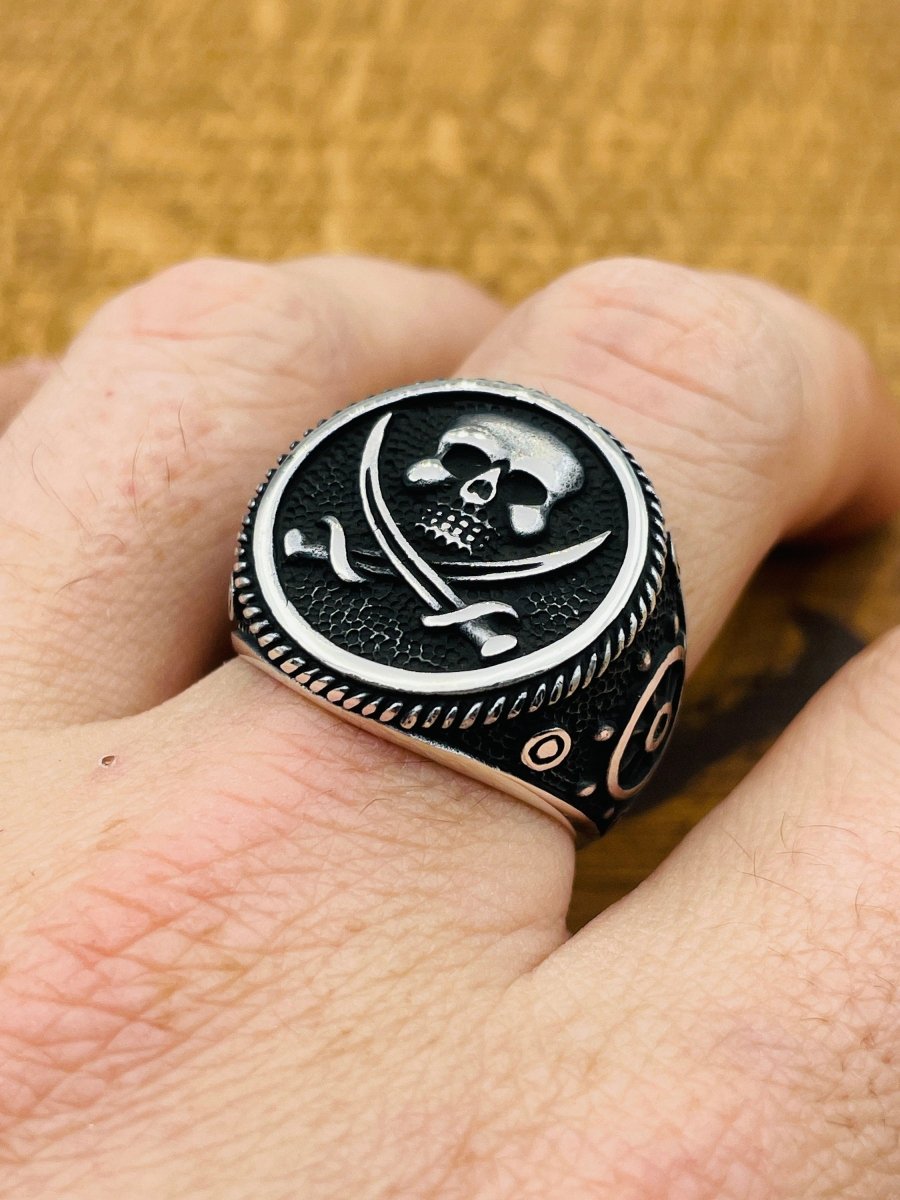 Pirate Skull Silver Ring - TryAladdin